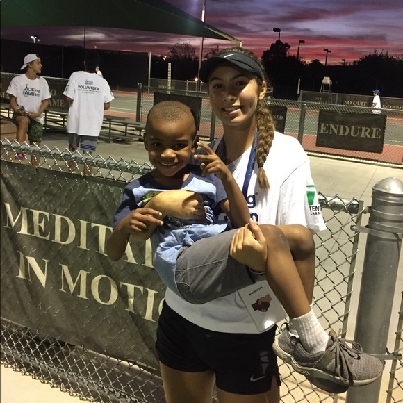 Meet your Posher, Ivy - Picture 5 of 6